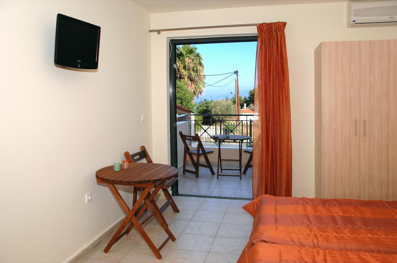 Achladi Beach Chambre photo